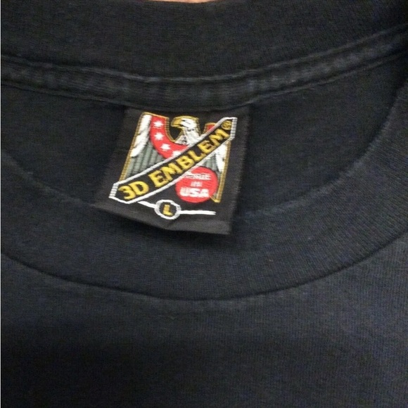 Vintage 3D Emblem T-Shirt. - Picture 5 of 5
